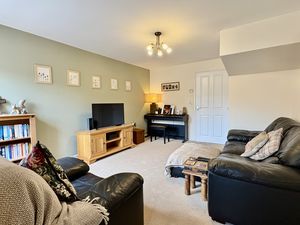 Lounge- click for photo gallery